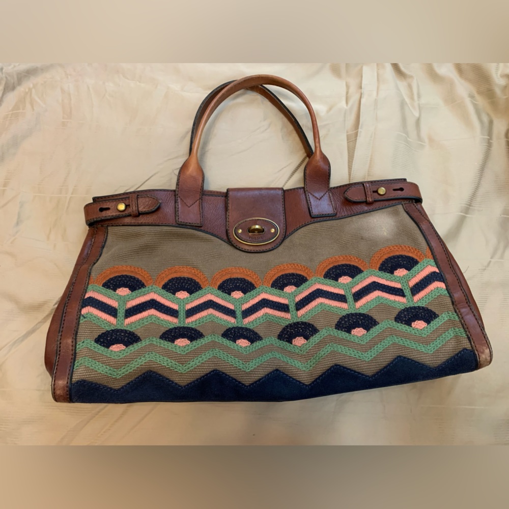 Fossil purse